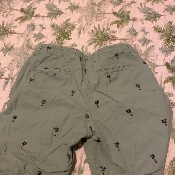 gap men’s board shorts - Picture 2 of 3